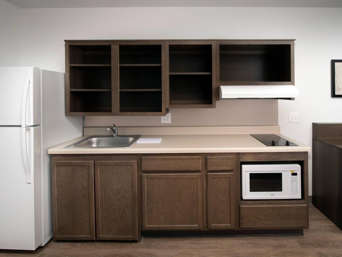 Queen Room  with Tub - Disability Access/Non-Smoking